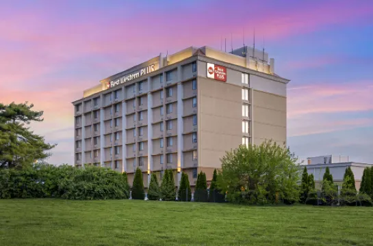 Best Western Plus the Charles Hotel