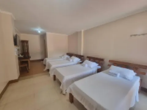 Baywalk Garden Pension House Hotels in Masbate