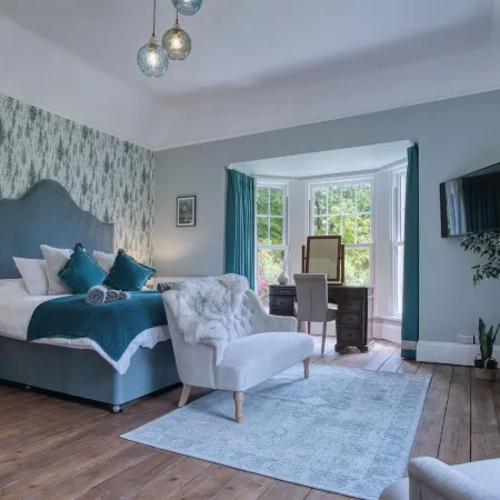 Hill House Country Estate - Princes Gate
