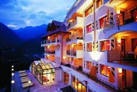 Hotel Finkennest - Panoramic Garden Resort Schenna otelleri