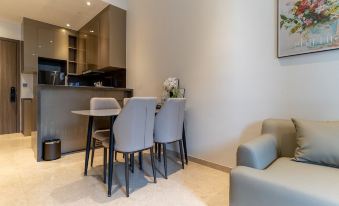 The Marq Luxury 2Br Apt Central D1