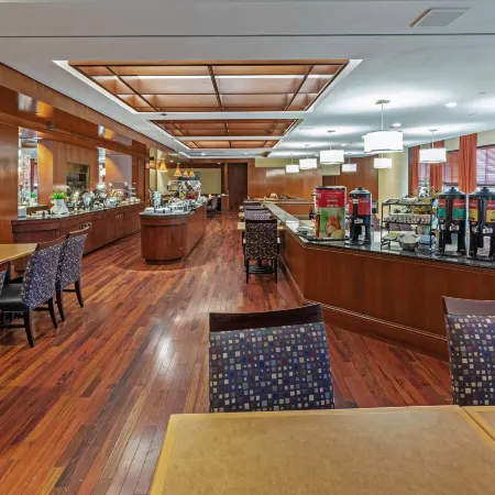 DoubleTree by Hilton Tulsa - Warren Place