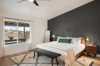 Alana House - Pool, Hot Tub, BBQ, Fire Pit + Walk to Hikes! 4 Bedroom Home by Redawning Hotels in Joshua Tree