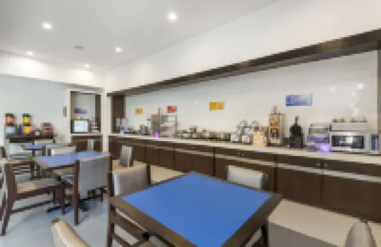 GLō Best Western Pooler - Savannah Airport Hotel