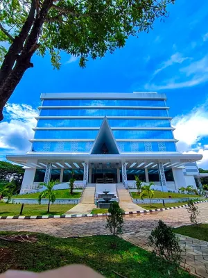 Unhas Hotel & Convention Hotel di Tamalanrea