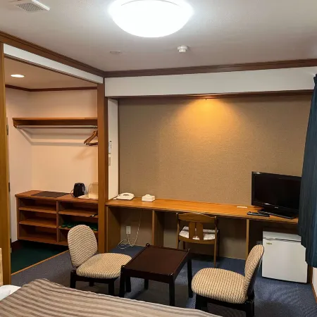 Esquire City Hotel