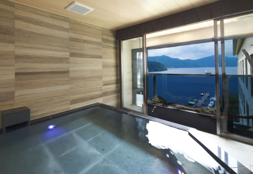 아시 호수 뷰 객실