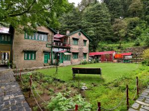 Brij Villa, Dalhousie - A Colonial Luxury Retreat