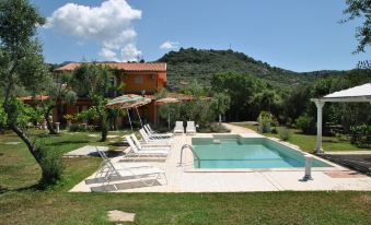 Holiday Home Chevalier with Terrace and Swimming Pool