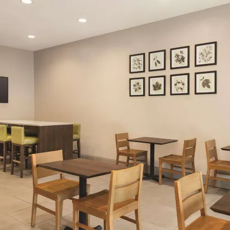 Country Inn & Suites by Radisson, Conyers, GA