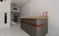RedDoorz Plus Near RS Royal Prima Hotels in Medan Petisah