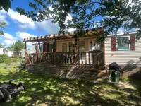 3-Bedroom Mobile Home at Domaine de Dugny Hotels in Onzain