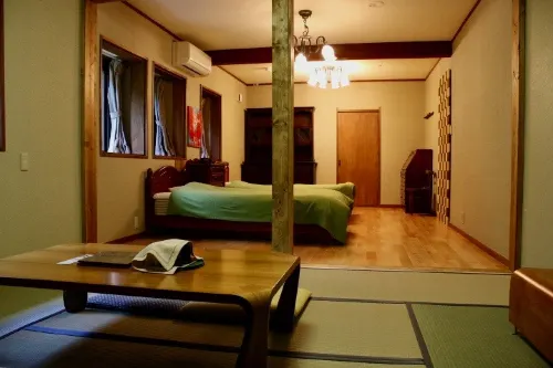 Spa Lodge Redwood Inn - Homestays