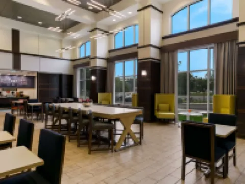 Hampton Inn & Suites Wilmington/Christiana Hotels in Newark