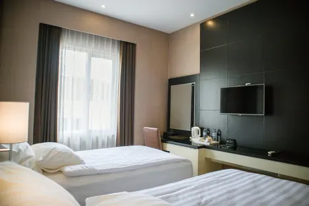 Karlita Hotel Tegal