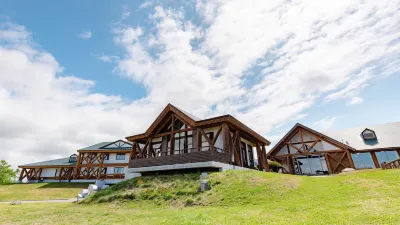 Niikappu Onsen Hotel Hills Hotels near Shizunai Police Station