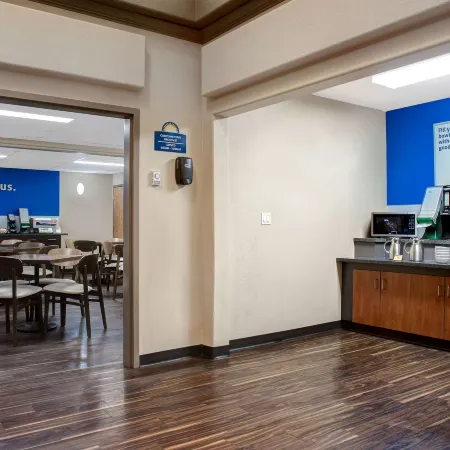 Days Inn by Wyndham Medicine Hat