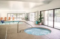Sleep Inn Wilson Near I-95 - Hot Tub