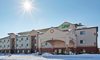 Holiday Inn Express & Suites Lincoln South