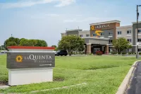 La Quinta Inn & Suites by Wyndham Evansville