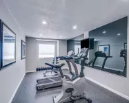 Clarion Pointe Staunton East - Gym