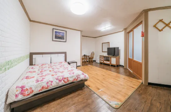 Jeju Yeongsung Motel Hoteles cerca de Jeju National Museum