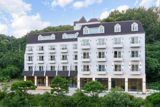 가평 스테이고재325리버뷰리조트