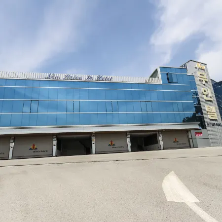 Muan New Drive in Hotel