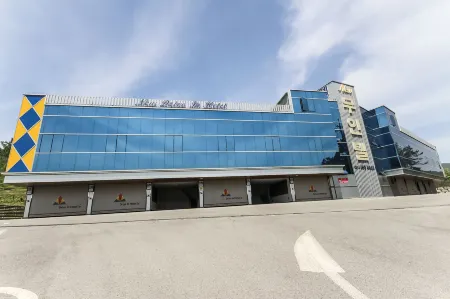 Muan New Drive in Hotel Отели в г. Муана