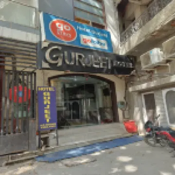 Gurjeet Hotel by Naavagat
