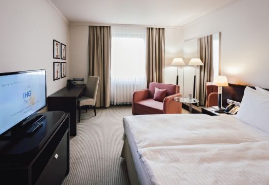 크라운 플라자 브라티슬라바