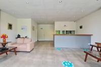 Ramada Suites by Wyndham Seafront Coral Coast Hotel a Yanutha Island