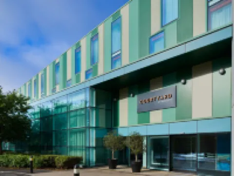 Courtyard London Gatwick Airport Hotels near Gatwick Airport