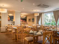 Vila Galé Estoril Hotel dekat Pantai Poca