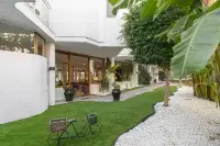 Aluasun Lago Rojo - Adults Recommended Hotels near José Antonio