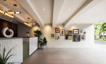 The Ambassador Hotel of Waikiki, Tapestry Collection by Hilton