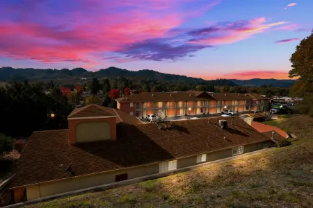 Best Western Willits Inn Отели в г. Уиллитс