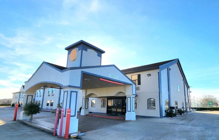 Days Inn by Wyndham Rosenberg