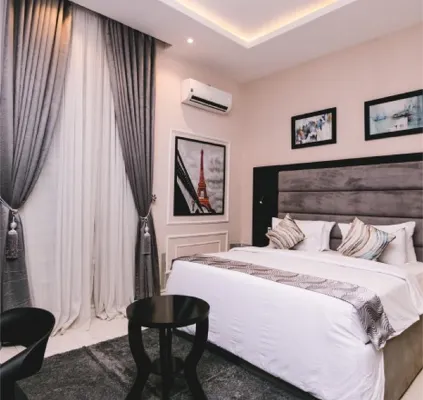 Bonhill Blu Hotel Hotel di Asaba