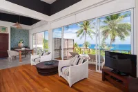 月亮之上豪華泳池別墅