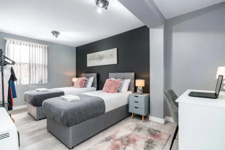 Elegant Flat Near Stonehenge, Amesbury Town Centre Smart TVs Netflix Free Parking Отели рядом с достопримечательностью «Стоунхендж»