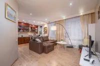 Baltic Amber in Diplomatic District & Free Parking