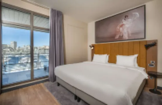 Radisson Blu Hotel, Marseille Vieux Port