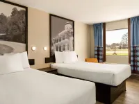 Super 8 by Wyndham Ocean Springs Biloxi Hotels in Latimer