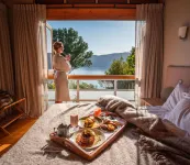 Bay Of Many Coves Resort فنادق في Punga Cove