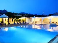 Coriva Beach Hotel & Bungalows - Swimmingpools