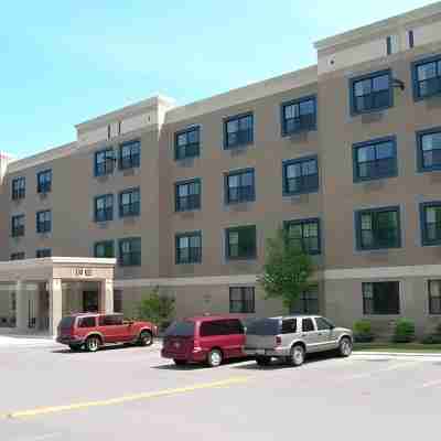 Extended Stay America Suites - Detroit - Dearborn Hotel Exterior