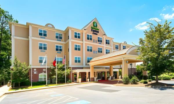 Holiday Inn Express & Suites Lagrange by IHG