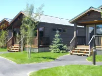 Explorer Cabins at Yellowstone Các khách sạn gần Chamber of Commerce of West Yellowstone
