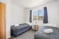 The Sands Motel Absolute Beachfront Tutukaka - 2 звезды